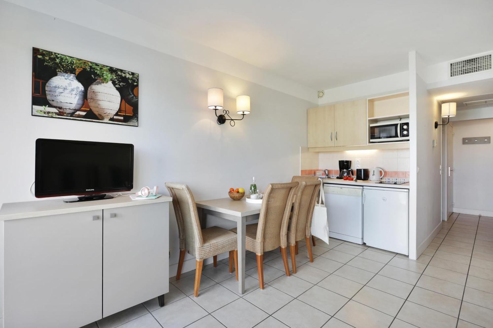 Résidence Héliotel Marine Saint-Laurent-du-Var Esterno foto